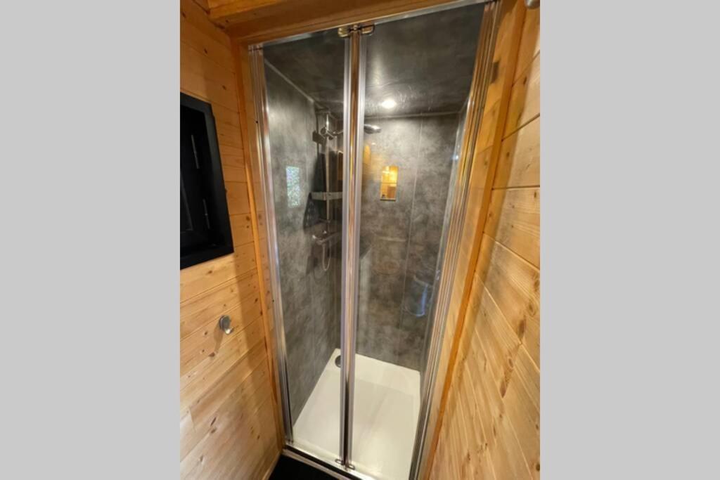 Myinsolite - Tiny-House, Jacuzzi, Brasero, Piscine Ег-Морт Екстер'єр фото